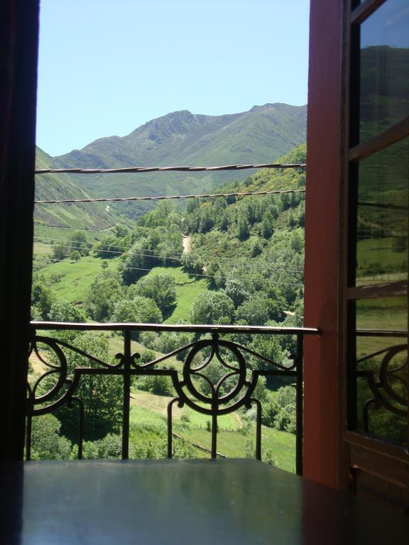 Hotel Rural Genestoso エクステリア 写真